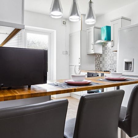 Bromley Serviced Apartments - Beckenham Place Park - London - 2 Bed House - Free Parking - 2 Beds 1 Sofabed ภายนอก รูปภาพ