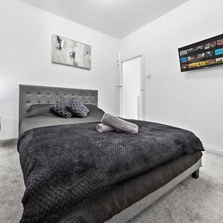 Bromley Serviced Apartments - Beckenham Place Park - London - 2 Bed House - Free Parking - 2 Beds 1 Sofabed ภายนอก รูปภาพ