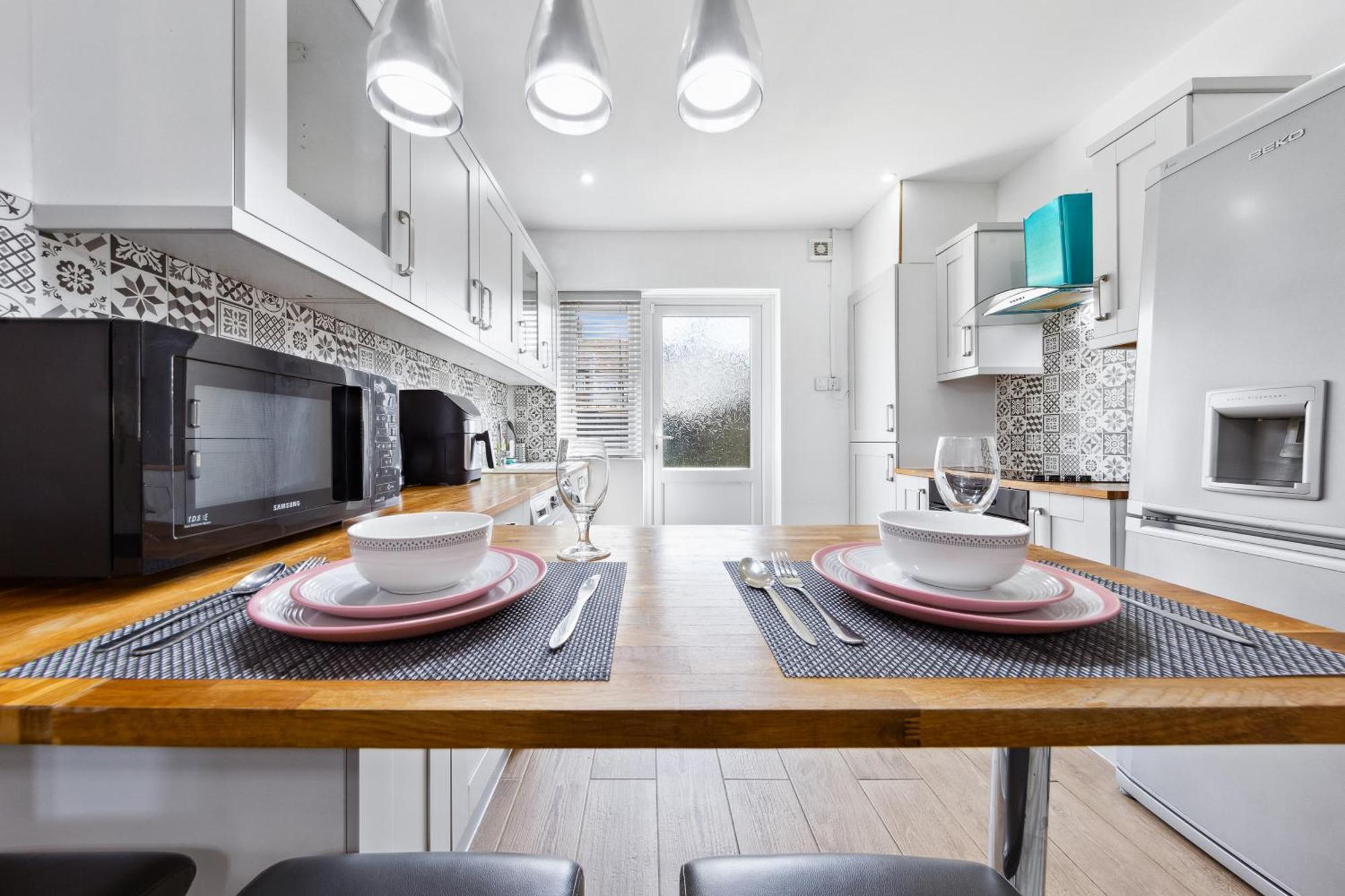 Bromley Serviced Apartments - Beckenham Place Park - London - 2 Bed House - Free Parking - 2 Beds 1 Sofabed ภายนอก รูปภาพ